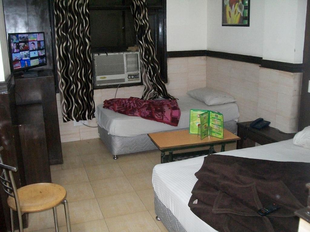 دلهي Hotel Milan Continental المظهر الخارجي الصورة
