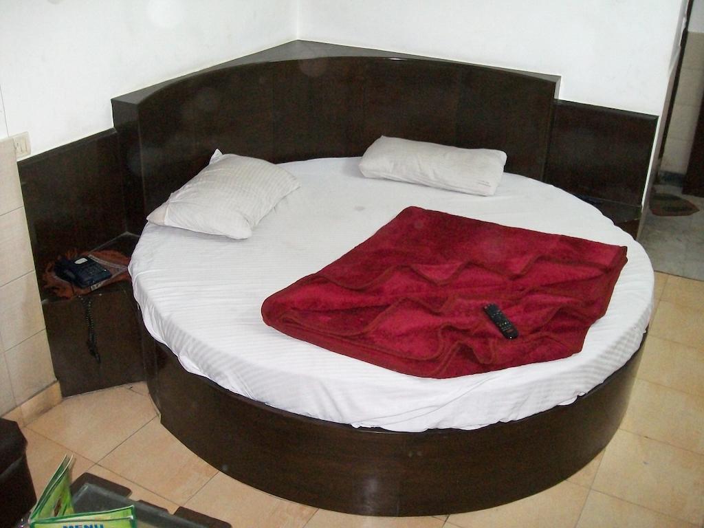 دلهي Hotel Milan Continental المظهر الخارجي الصورة